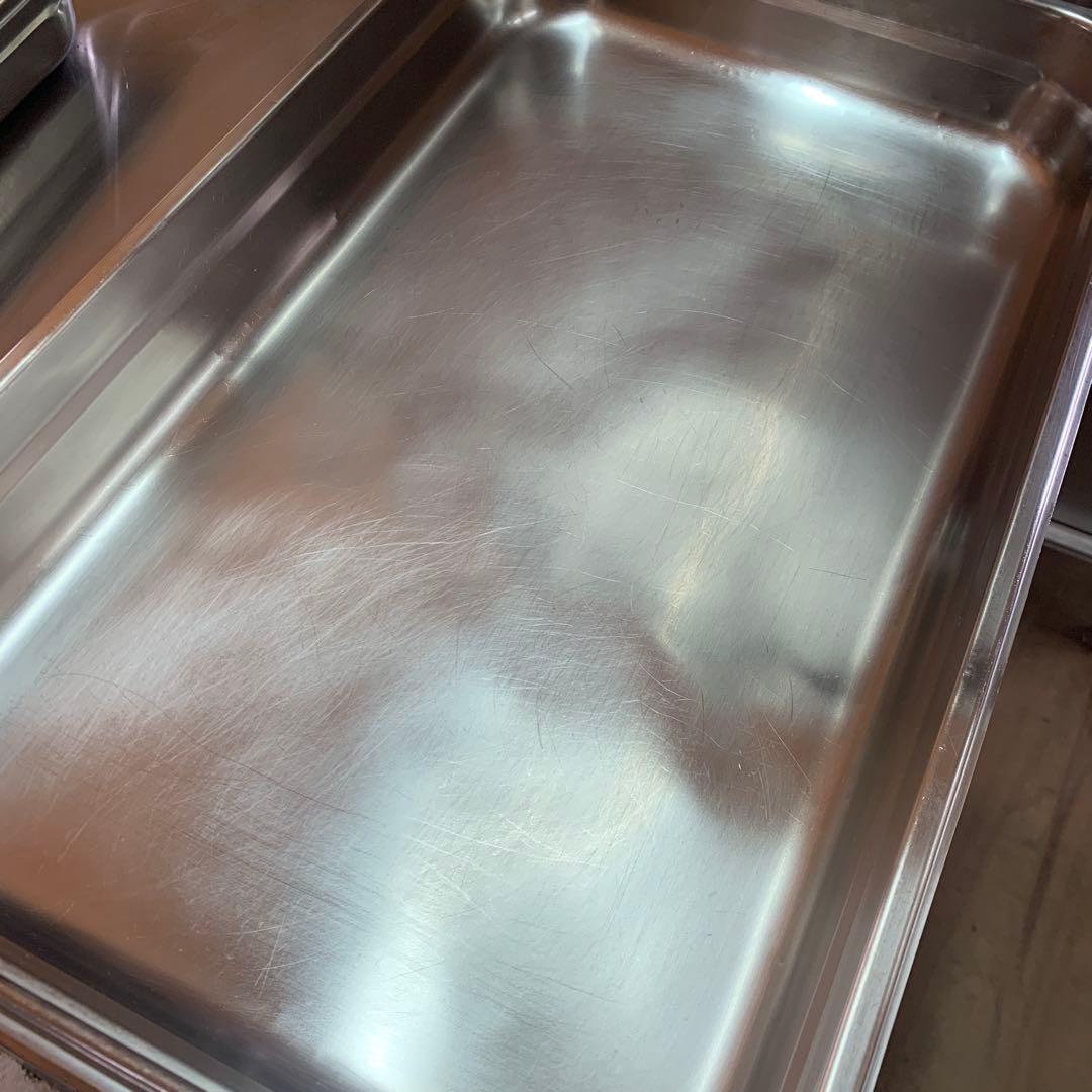 GN1/1ハンドル付きホテルパン6枚　蓋1枚