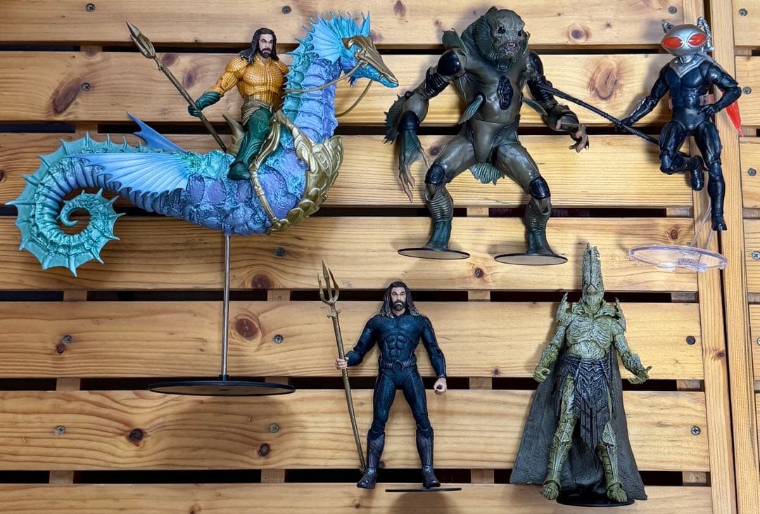 DCマルチバース マクファーレントイズ　アクアマン 他