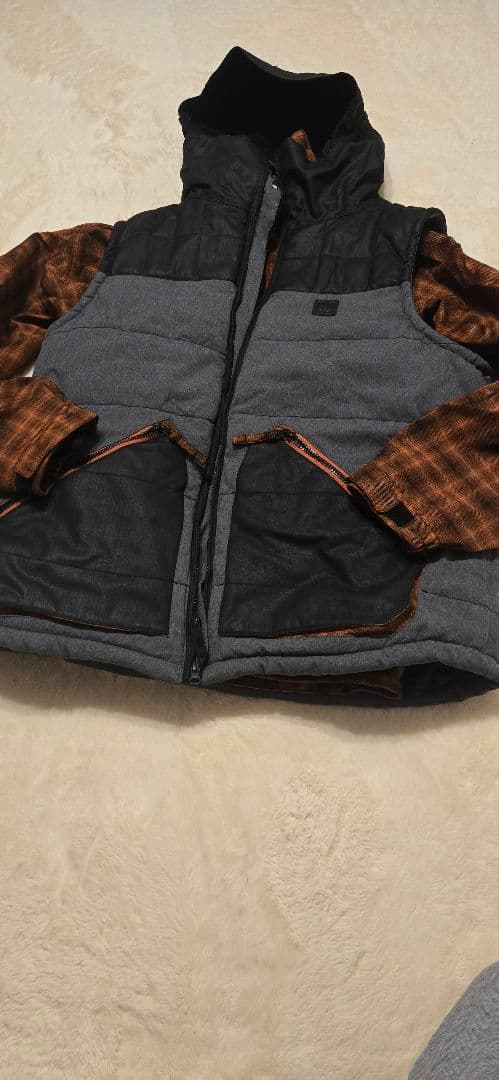 スノボー ウェアー686 ベスト付き 美品