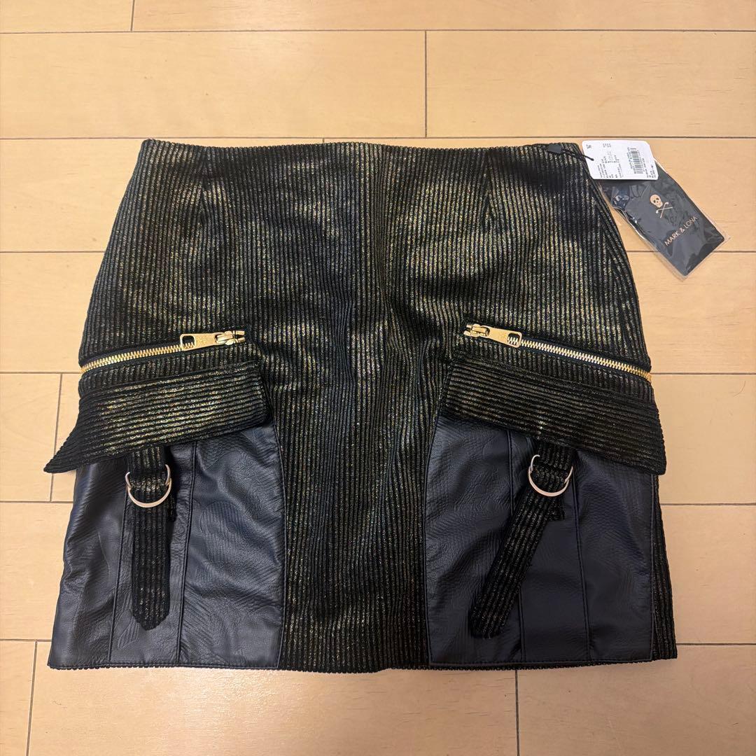 MARK&LONA 新品未使用スカート 定価32000円BLACK➕GOLD