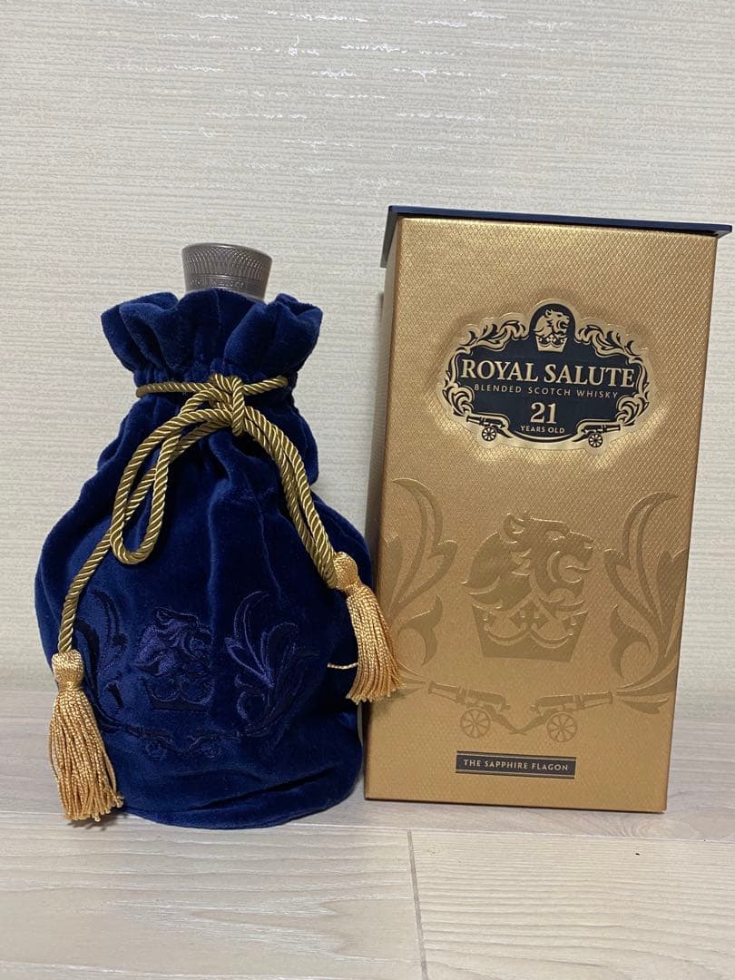 お値引き終売品！ロイヤルサルート 21年 ★サファイアフラゴン　箱あり　未開封！