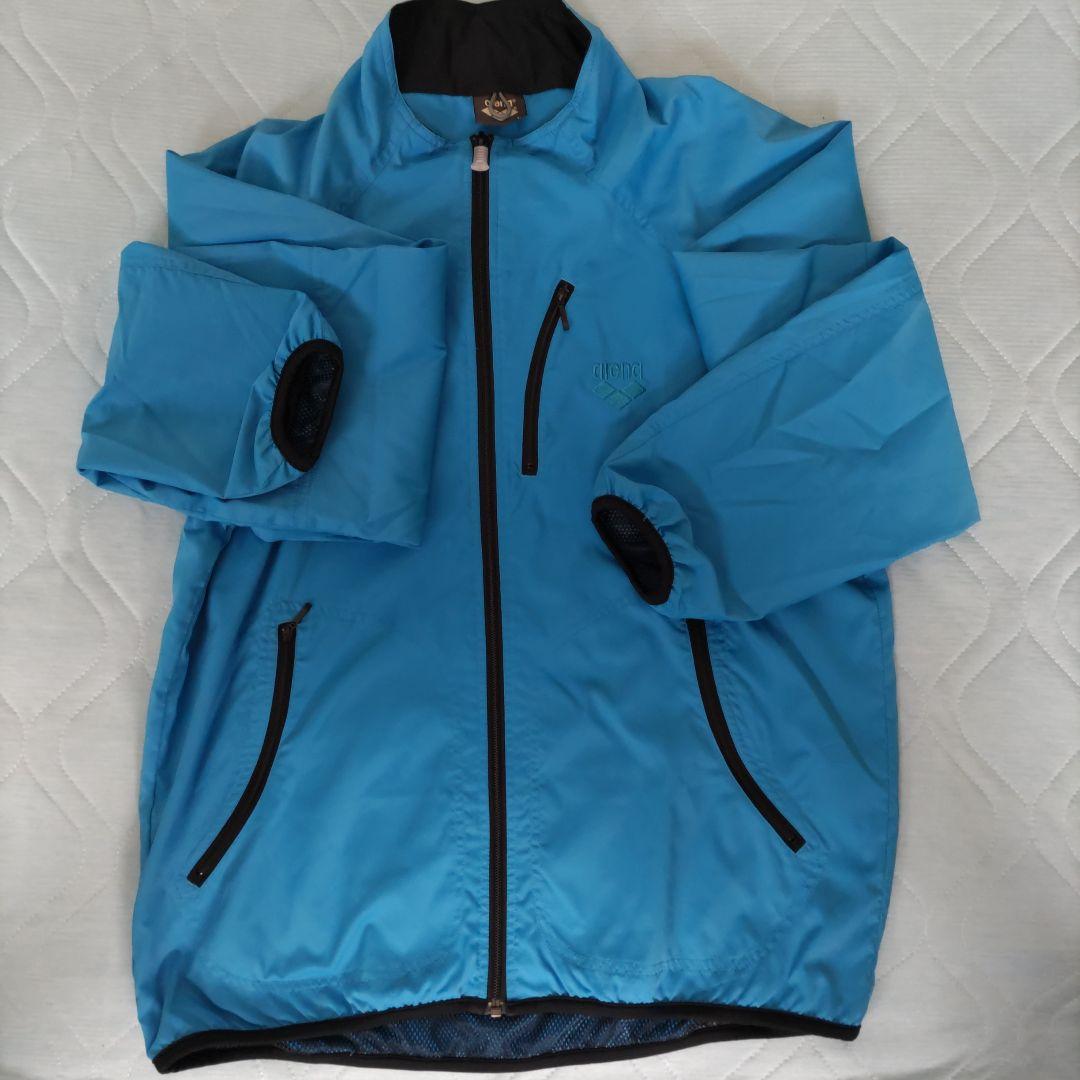 未使用！アリーナ　ストレッチ素材の爽やかブルートレーニングウェア上下セット