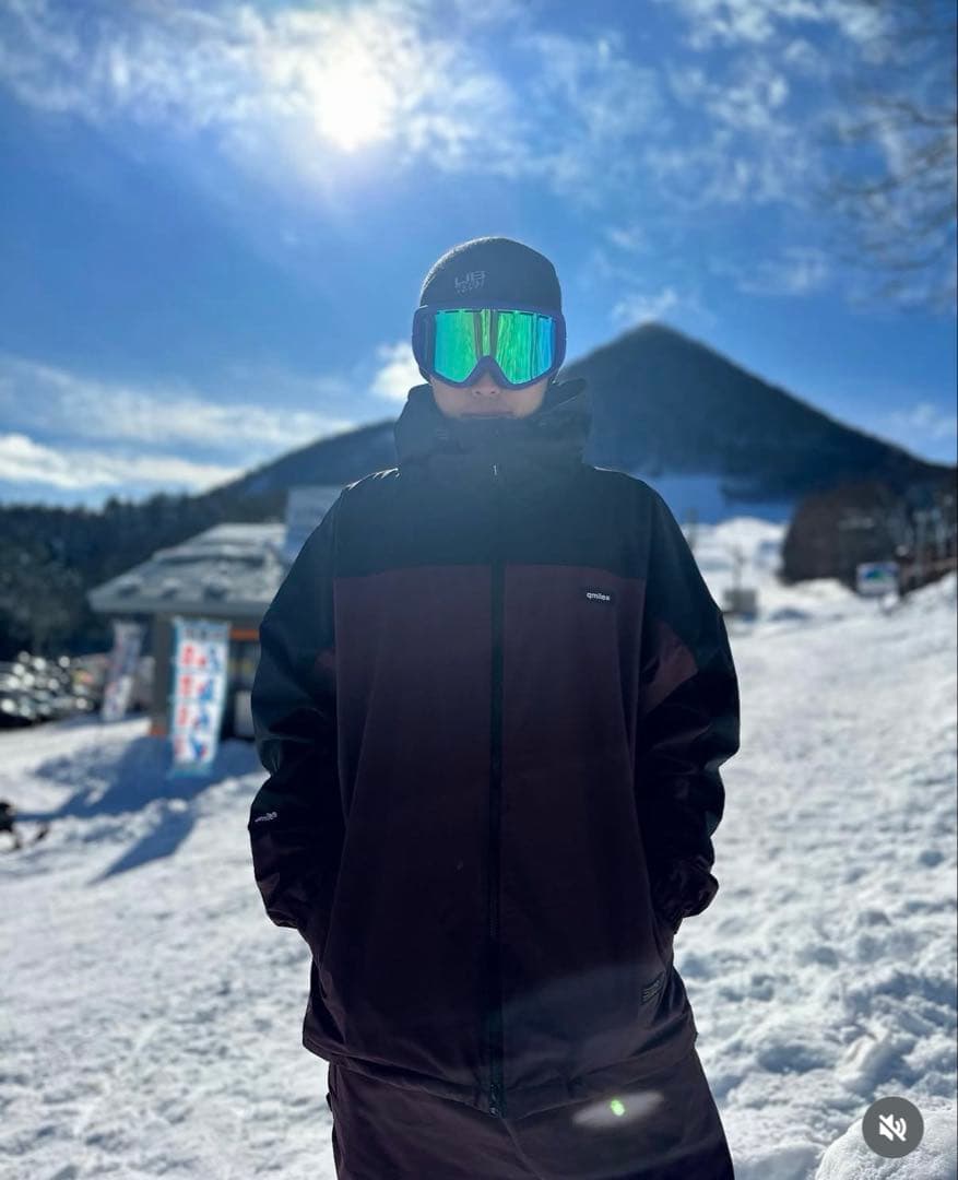 qmile スノーボードウェアセット 黒とワインレッド