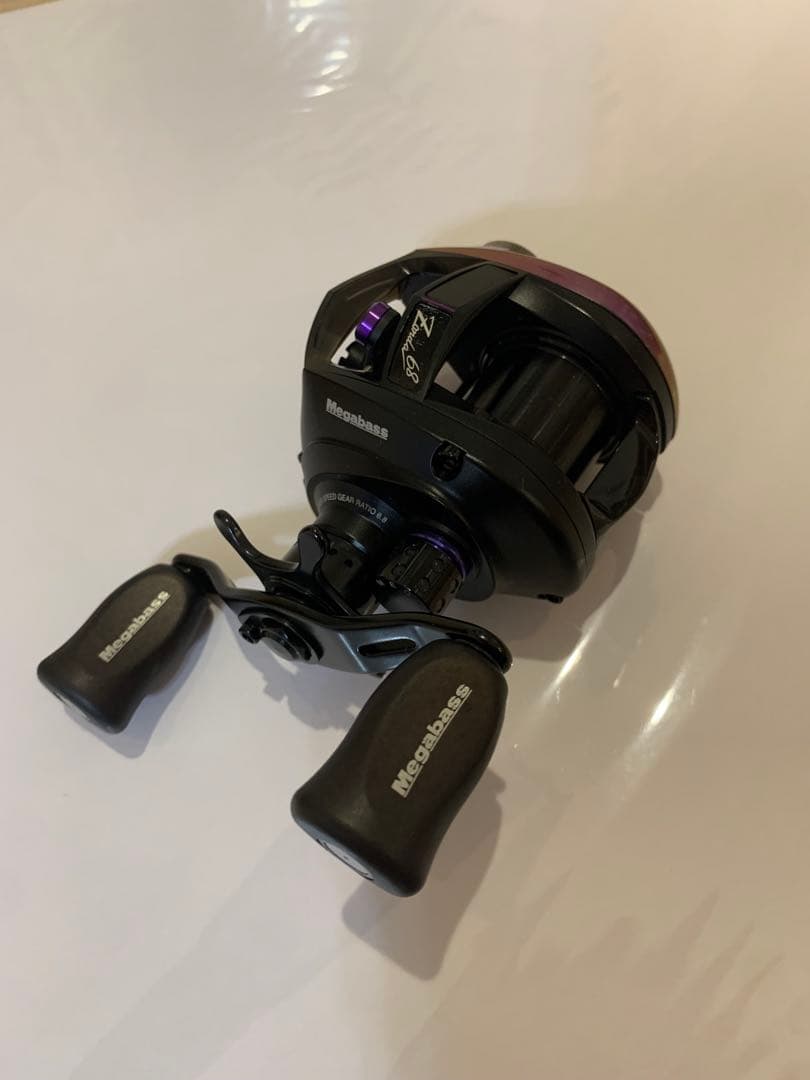 Megabass Zonda HEDGEHOG 68 ベイトリール 左巻き