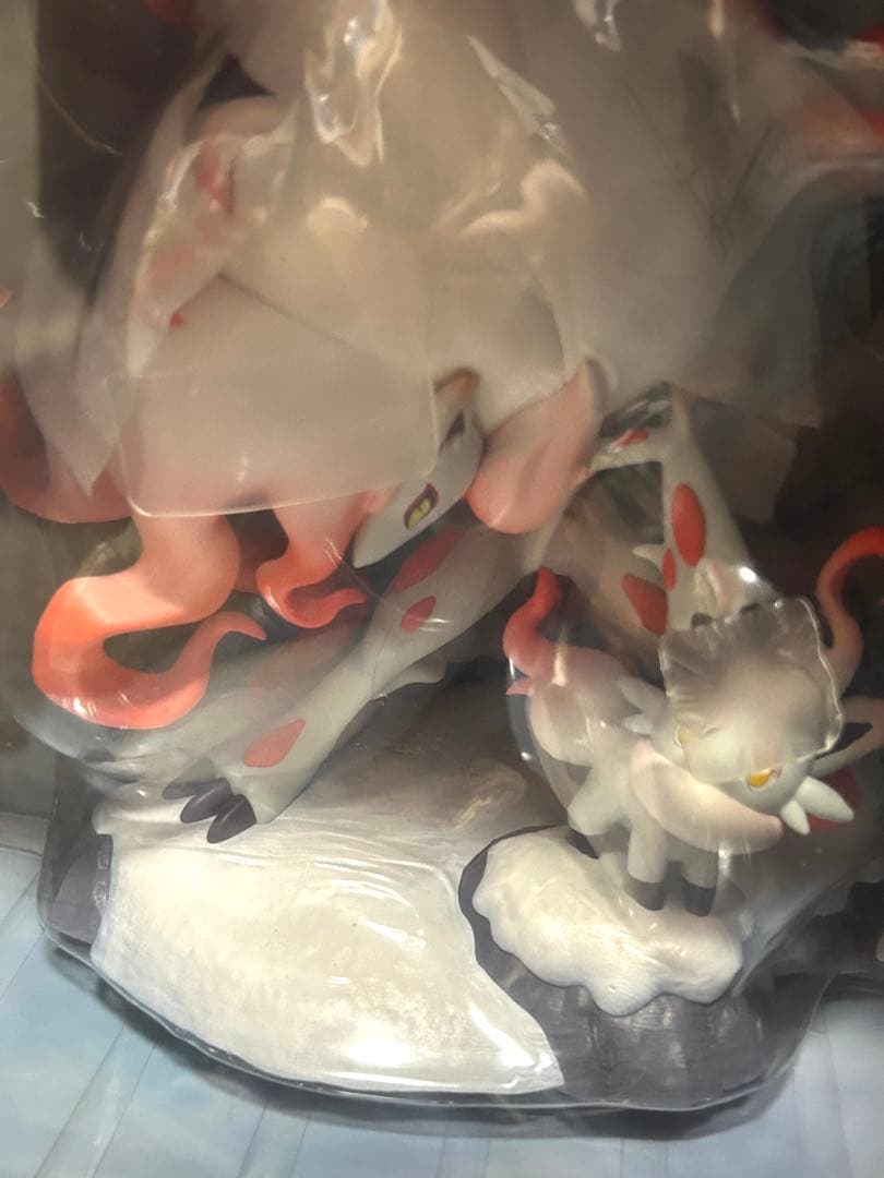 ポケモンセンター フィギュア ヒスイゾロア＆ヒスイゾロアーク コトブキヤ