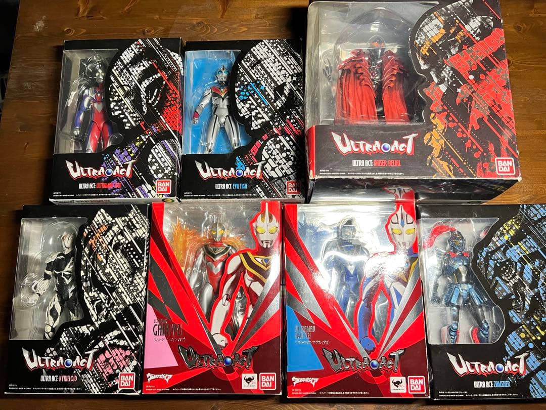 ウルトラアクト セット　カイザーベリアル ウルトラマンティガ　特典付き