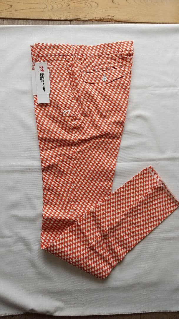 新品未使用 パーリーゲイツ マスターバニーエディション メンズパンツ