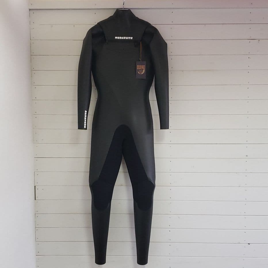 MOON.SUITSムーンスーツ