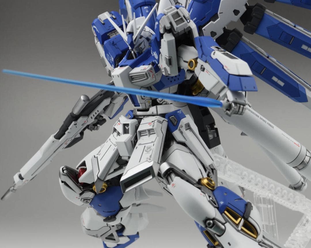 RG 1/144 RX-93-ν2 Hi-νガンダム 塗装済み 完成品