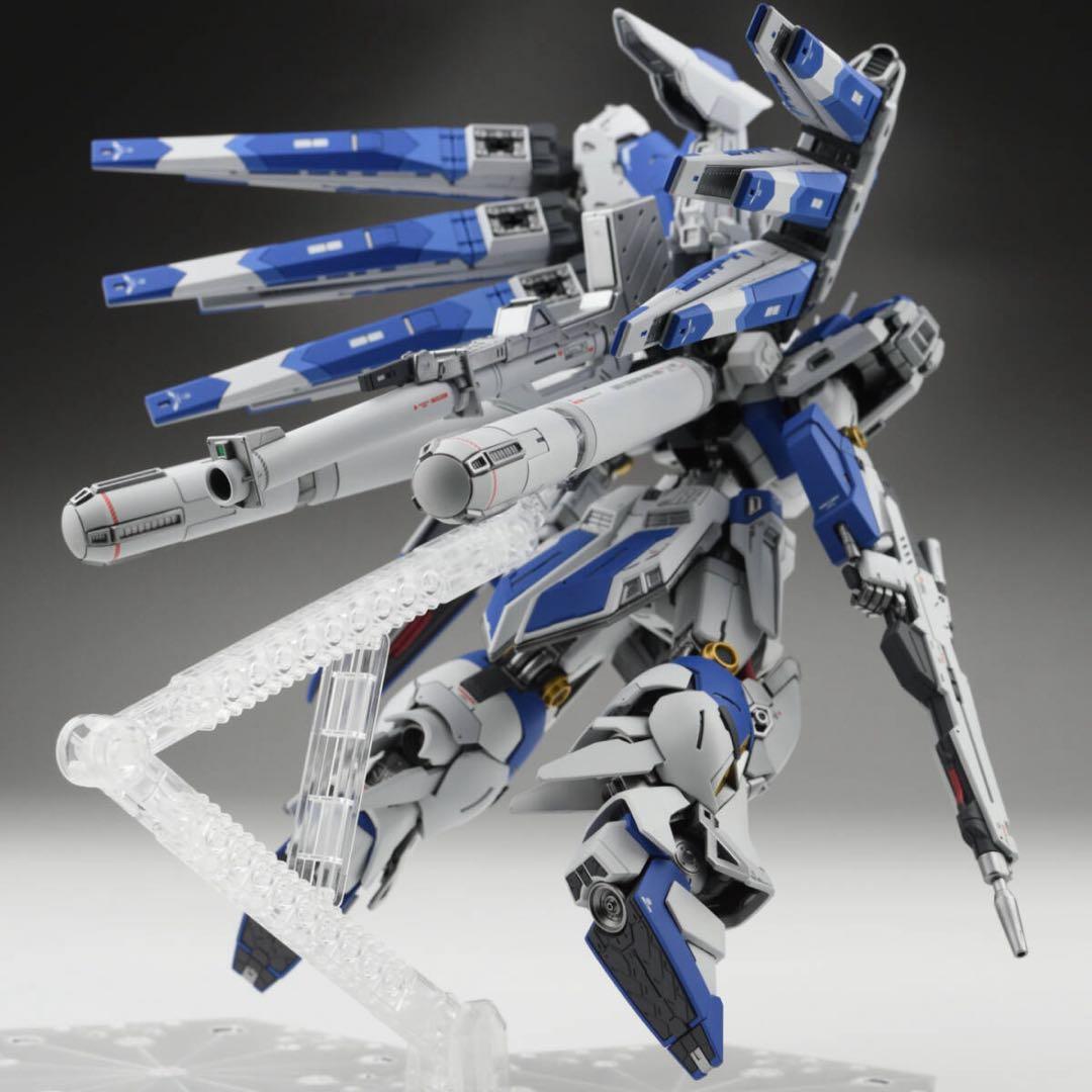 RG 1/144 RX-93-ν2 Hi-νガンダム 塗装済み 完成品