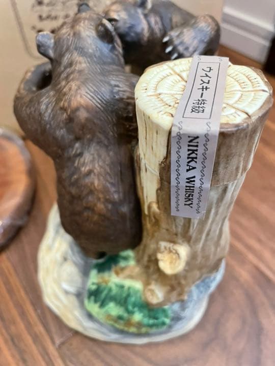 ニッカ　特級　北の動物たち　熊の戦い陶器ボトル未開封