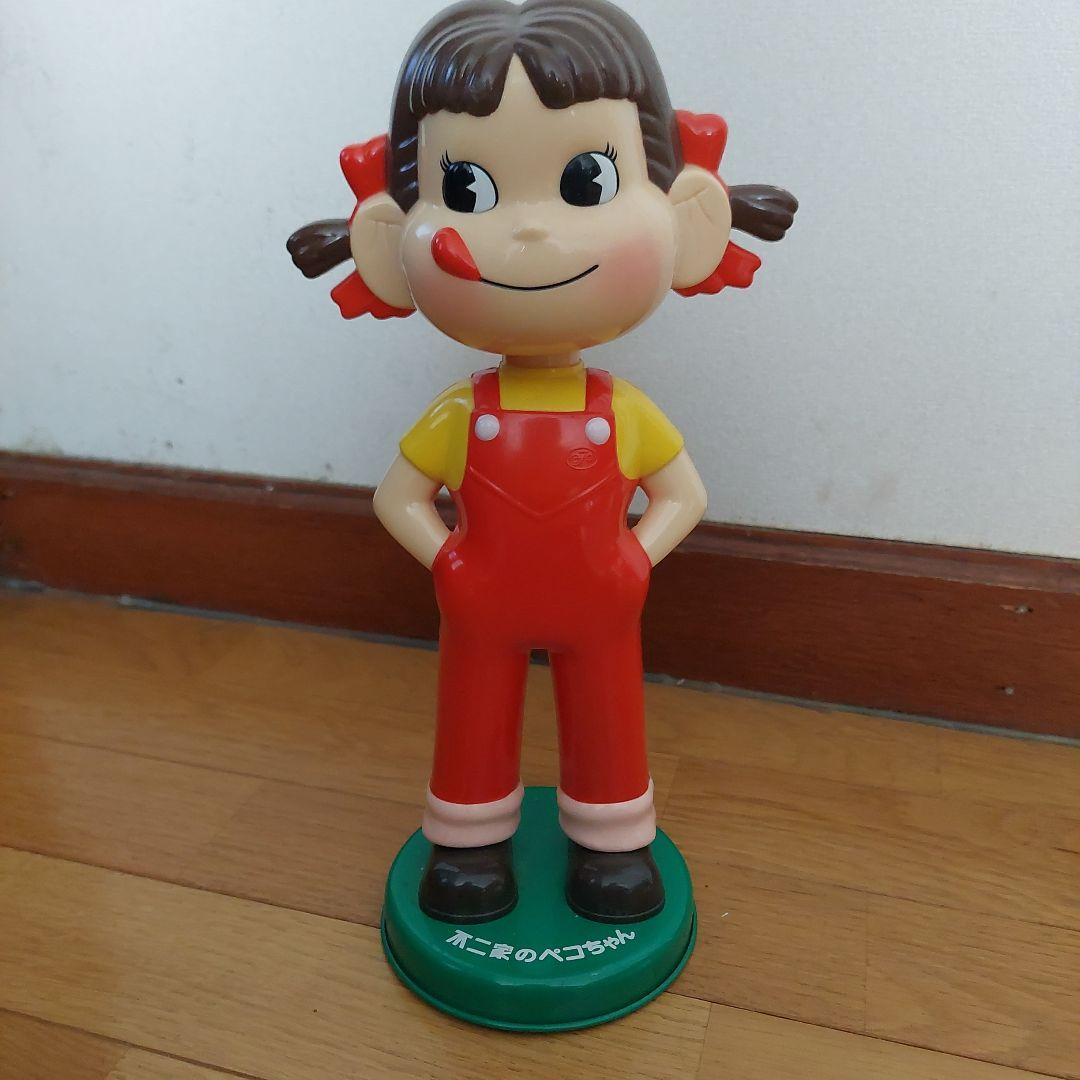 ペコちゃん フィギュア 赤