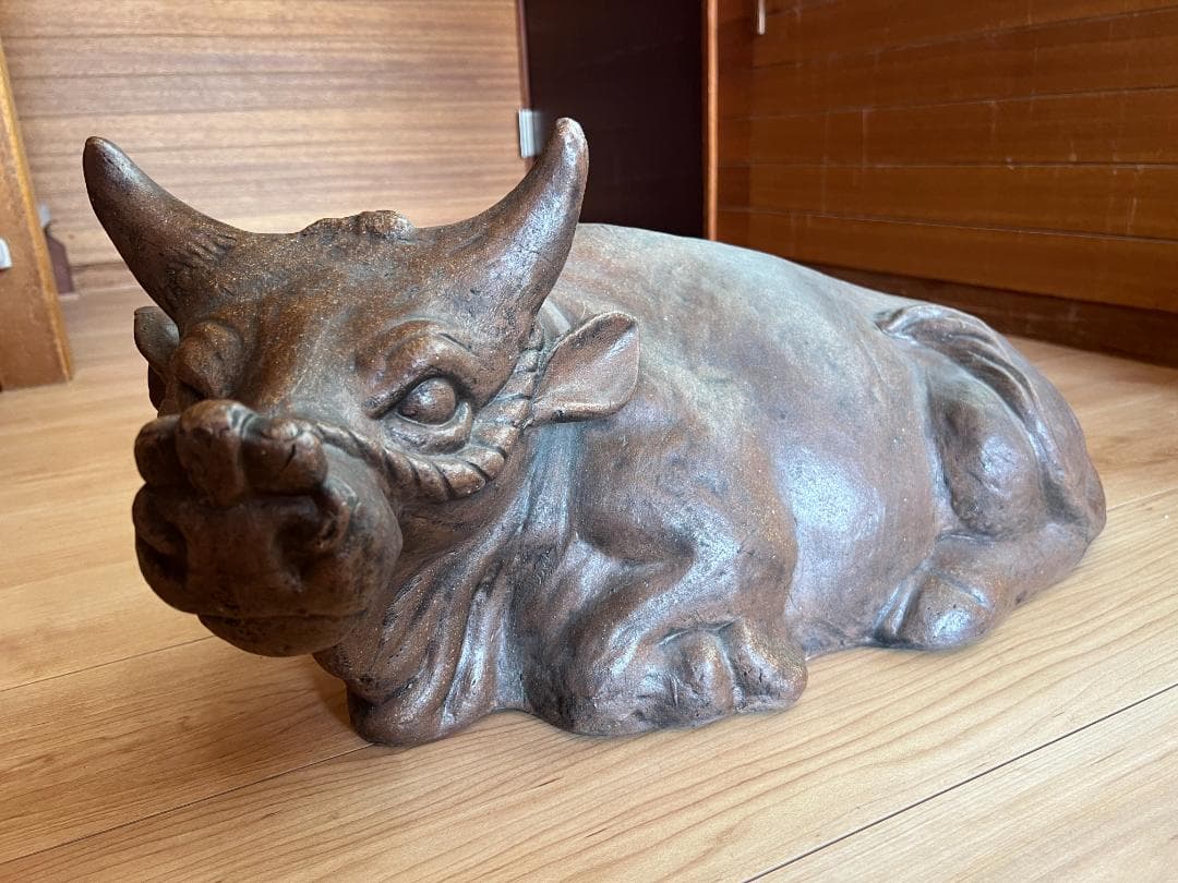 丑・牛　置物　備前焼