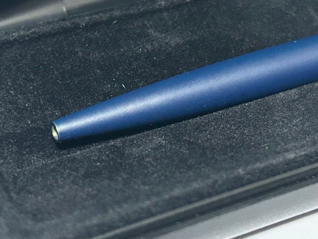 (美品)モンブランボールペン、ノック式、長さ13cm