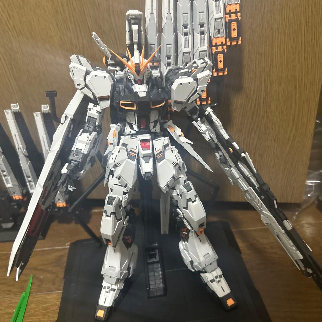 ハイニューガンダム　完成品　海外製