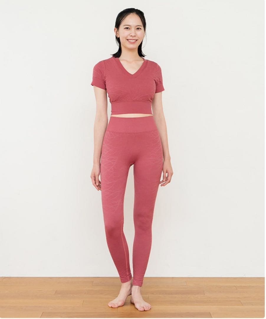 定価21600円　スカーラ　ホットヨガ　ピラティス　上下セット　セットアップ