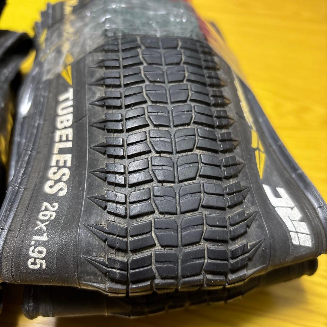 IRC アイアールシー Marbella チューブレスタイヤ 26x1.95