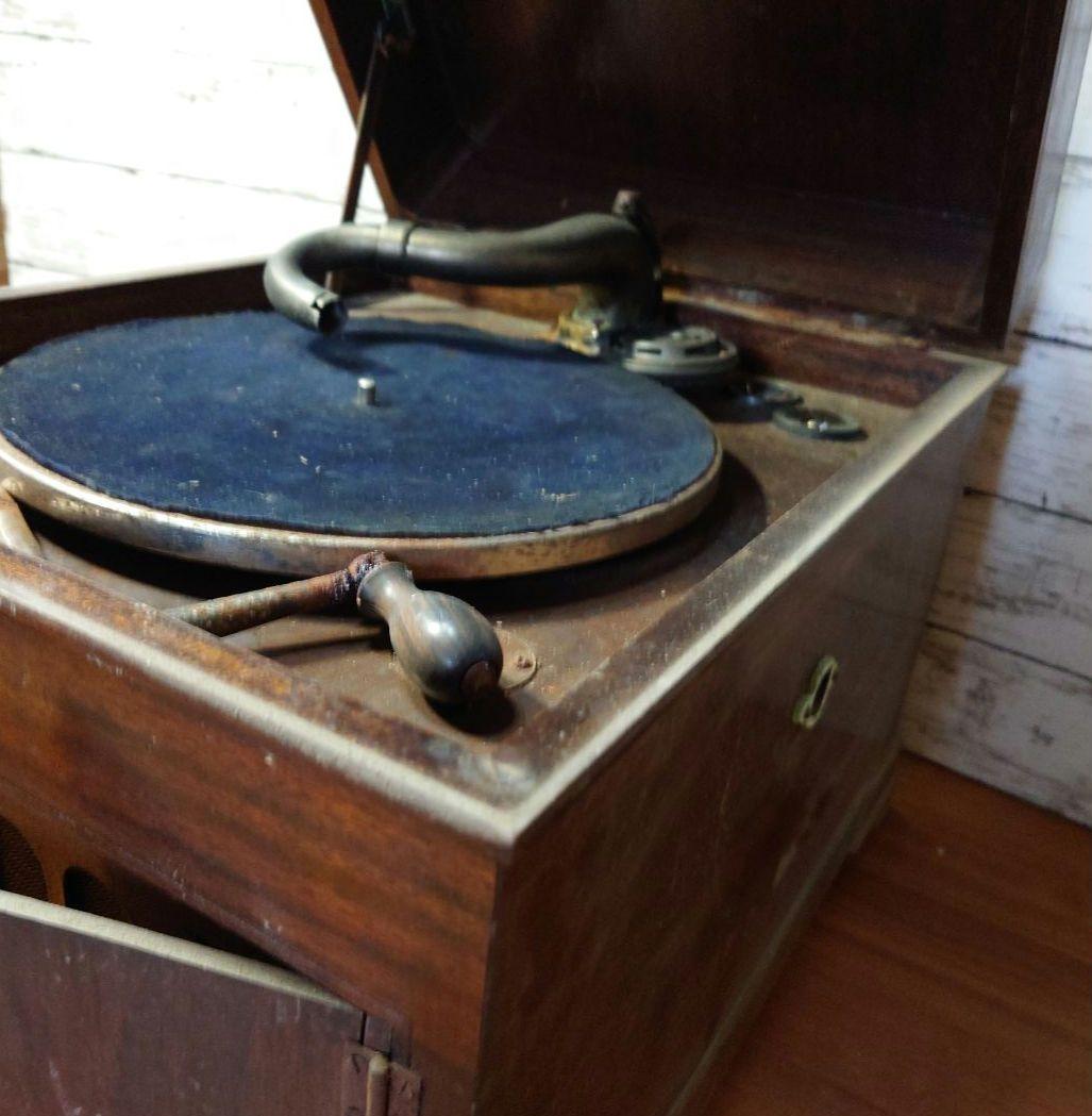 アンティク　ＫＩＮＧＤＯＭ 蓄音機　REGID TERED-TRADE MARK