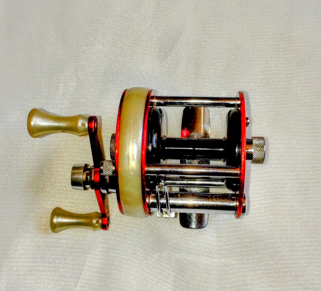 「ヴィンテージ」ABU リール 1750A+おまけオールドチヌ竿「世紀1-15」