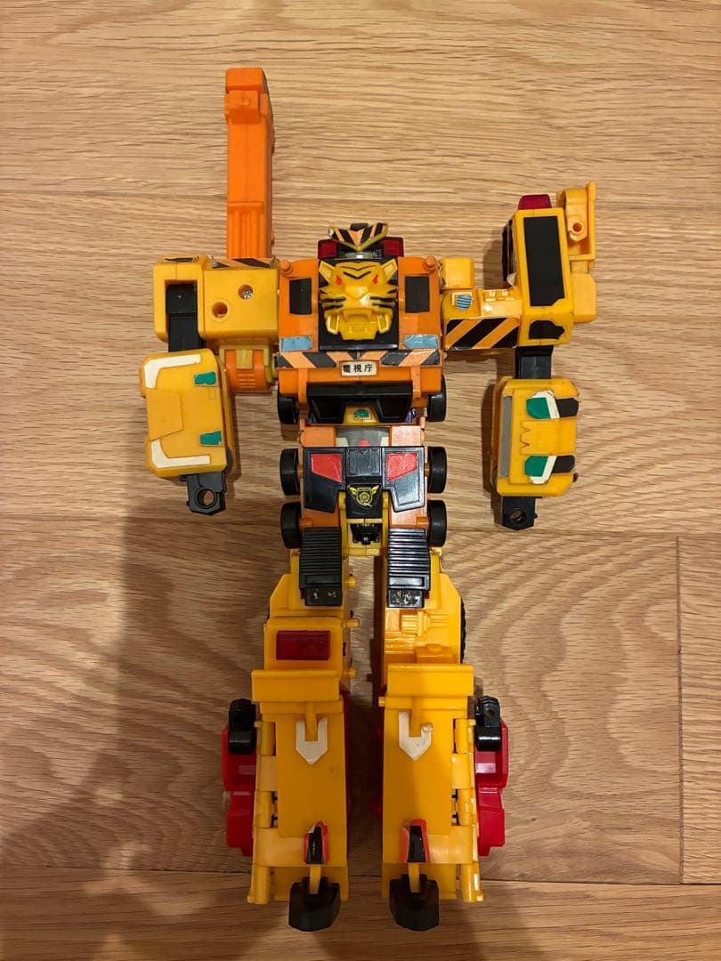 建設合体ビルドタイガー