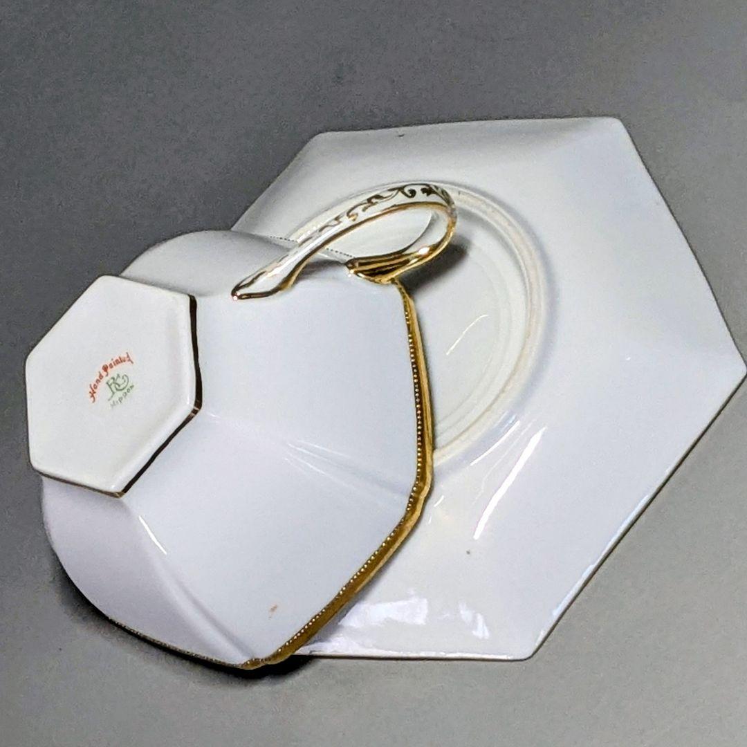 オールドノリタケ・金盛上陽刻薔薇柄　ガーランド装飾　ヘキサゴン　カップ＆ソーサー