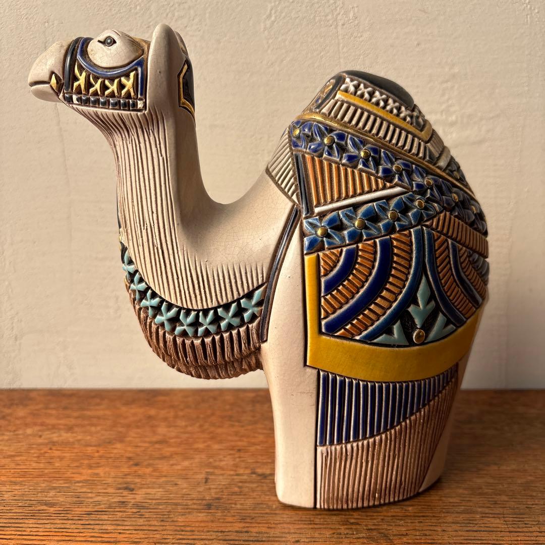 アーテサニア リンコナダ社 ウルグアイ 白いラクダ 焼物 オブジェ