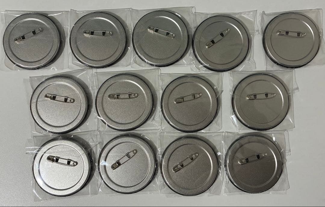 あんスタ　グッズ約60点　逆先夏目　アクスタ　缶バッジ