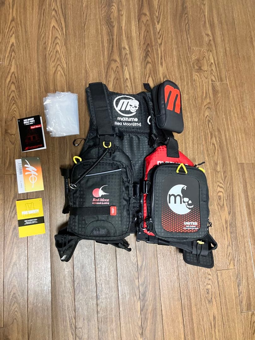 mazume フィッシングベスト 黒/赤