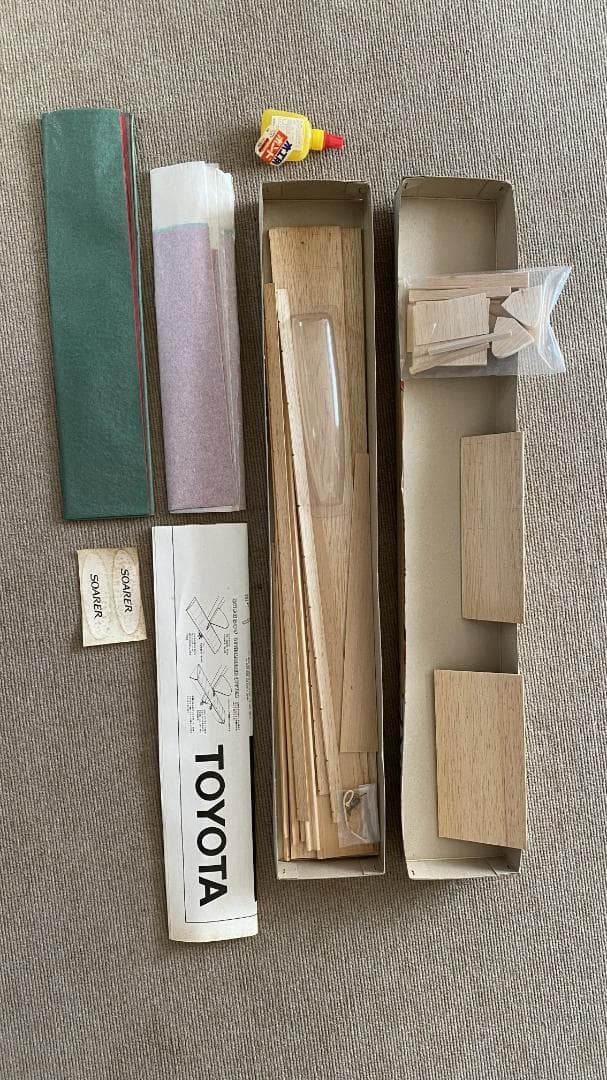 トヨタ　初代ソアラ　記者発表会ノベルティ　模型飛行機