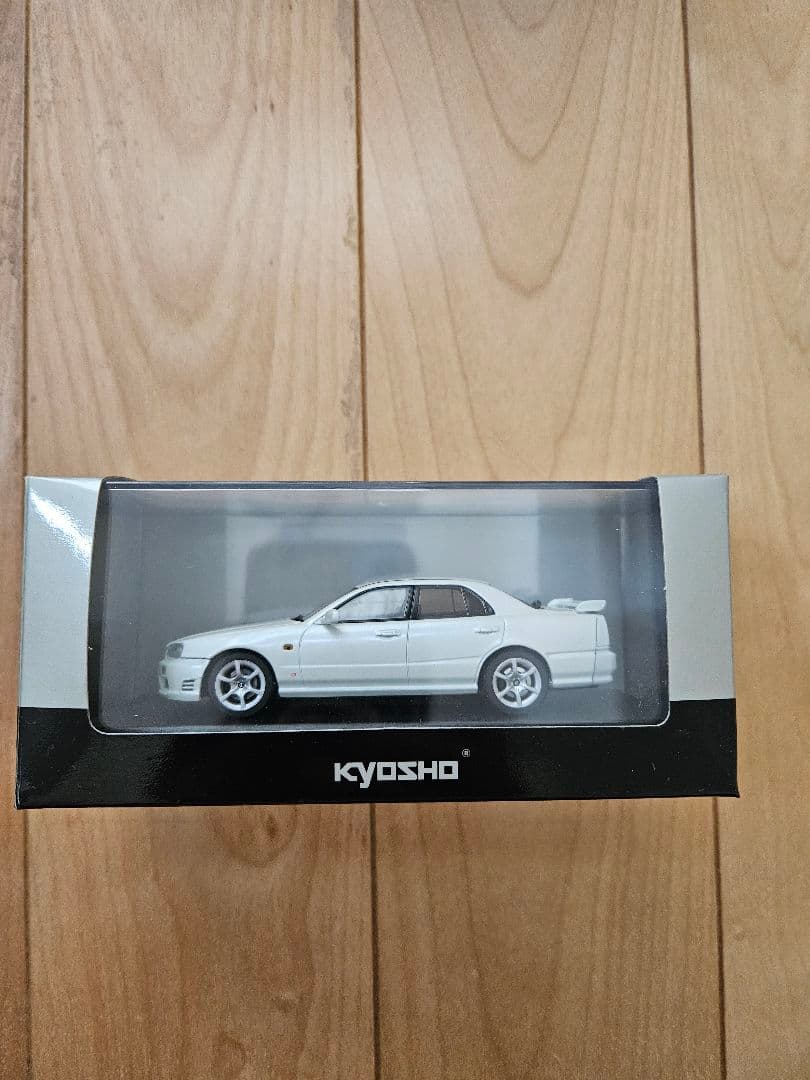 京商　スカイライン 25GT-Xターボ 1998 WHITE PEARL